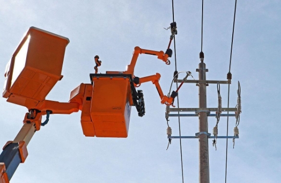 高壓機(jī)器人 高壓機(jī)器人