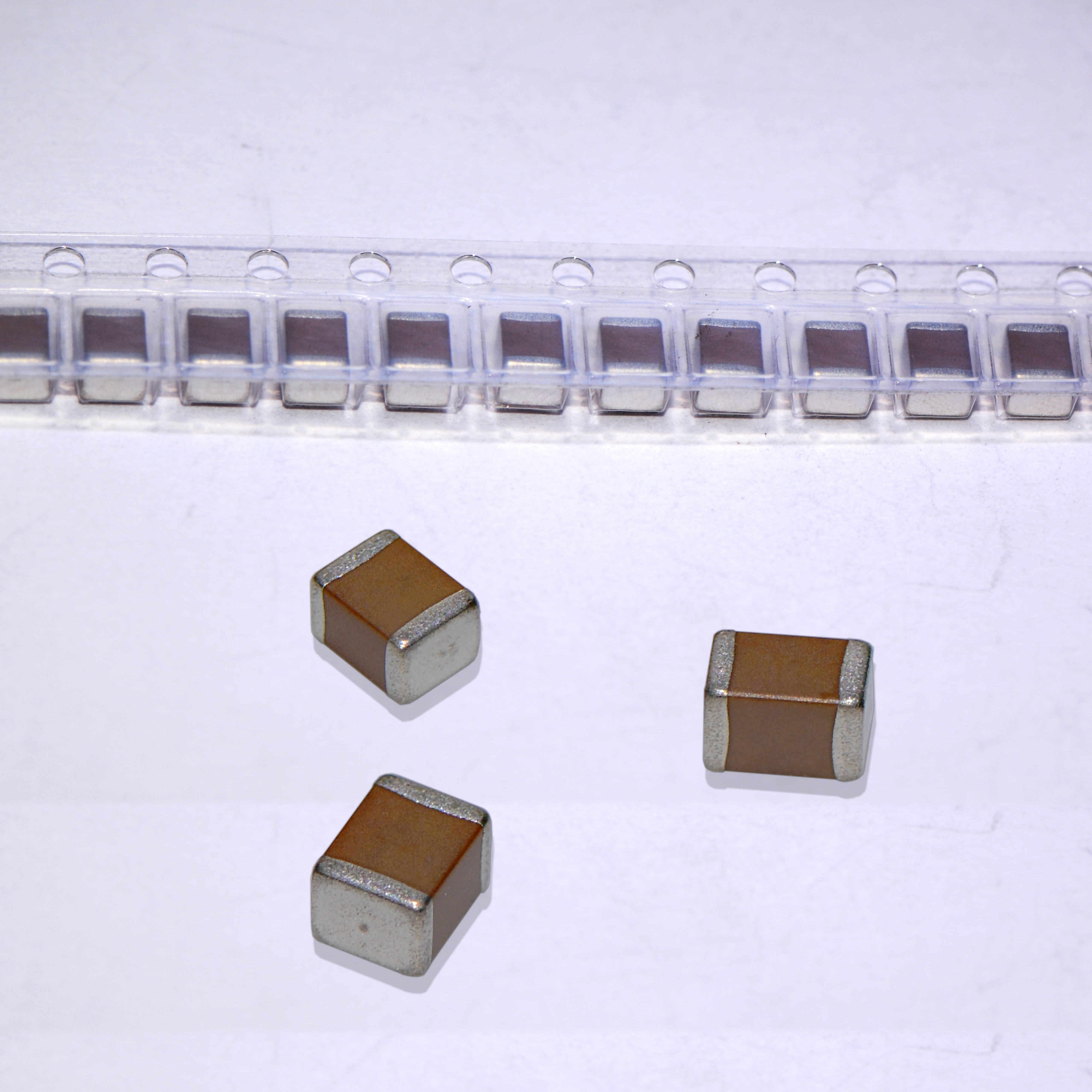  貼片電容 1206 X7R 105K (1μF) 100V ±10% 厚度 1mm