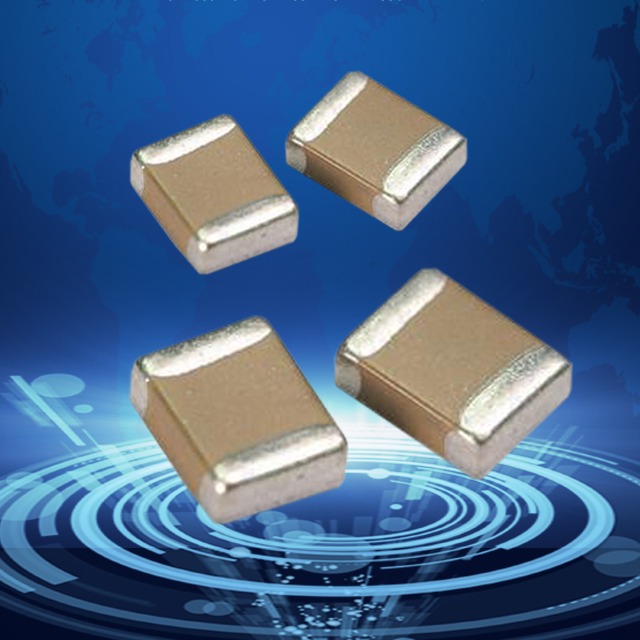 AI眼鏡 NP0 貼片電容 0402 22pF ±5% 高頻低溫漂