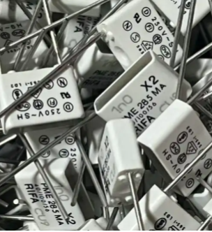 薄膜電容如何為儲能系統(tǒng)保駕護航？